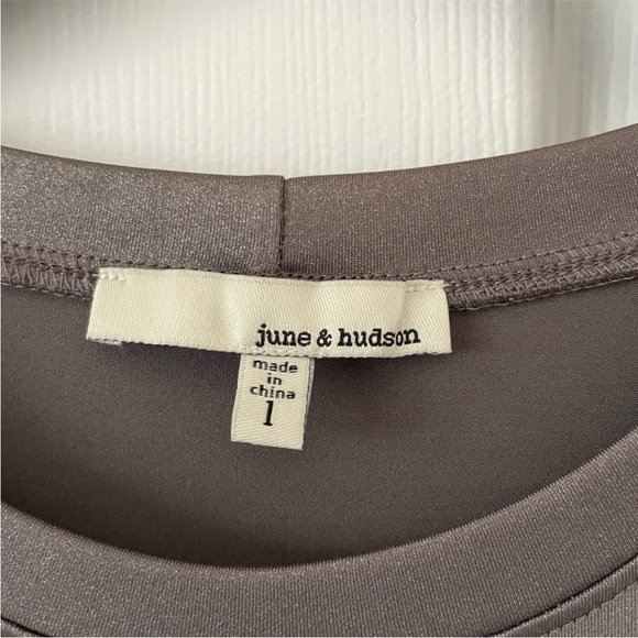 June & Hudson Metallic Top, Size L - Picture 3 of 6